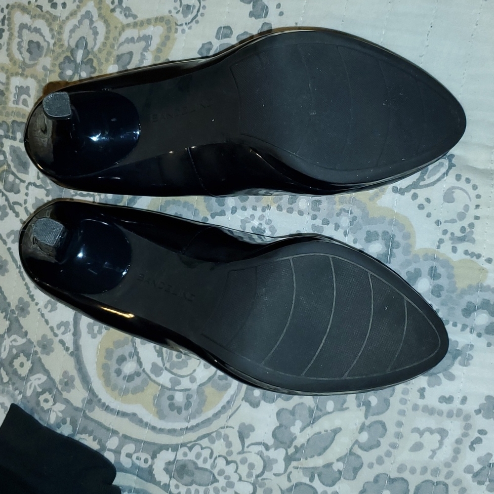Pumps - Picture 5 of 5